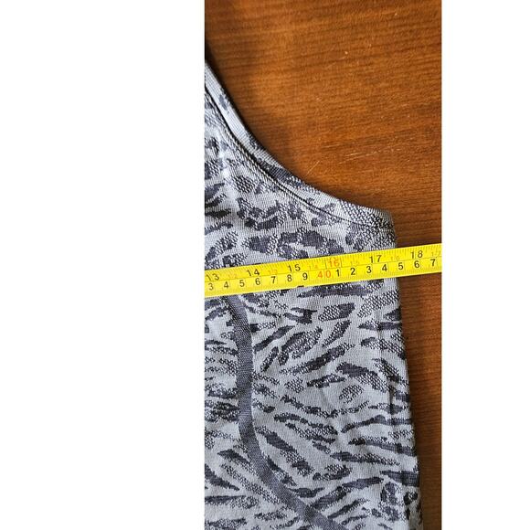 Lululemon Swiftly Tech Racerback Tank Top 2.0 Primal Clash Black / Gull Grey - Picture 11 of 12